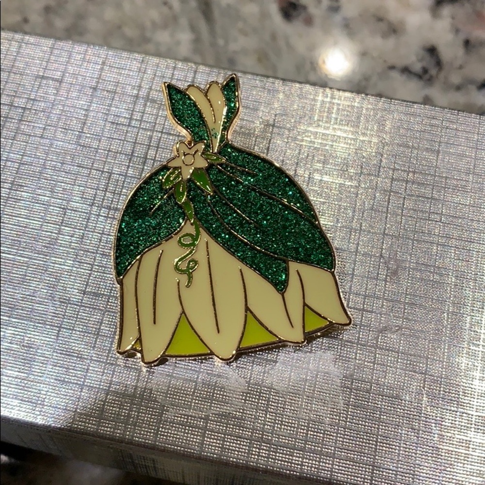 Boxlunch Tiana pin